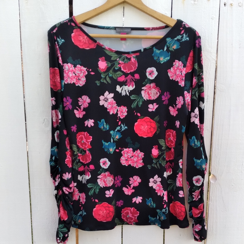 Vince Camuto ruched sleeve top